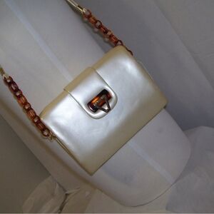 Fashion Handbag Pearl Luster Finish with Tortoise Handles NWOT